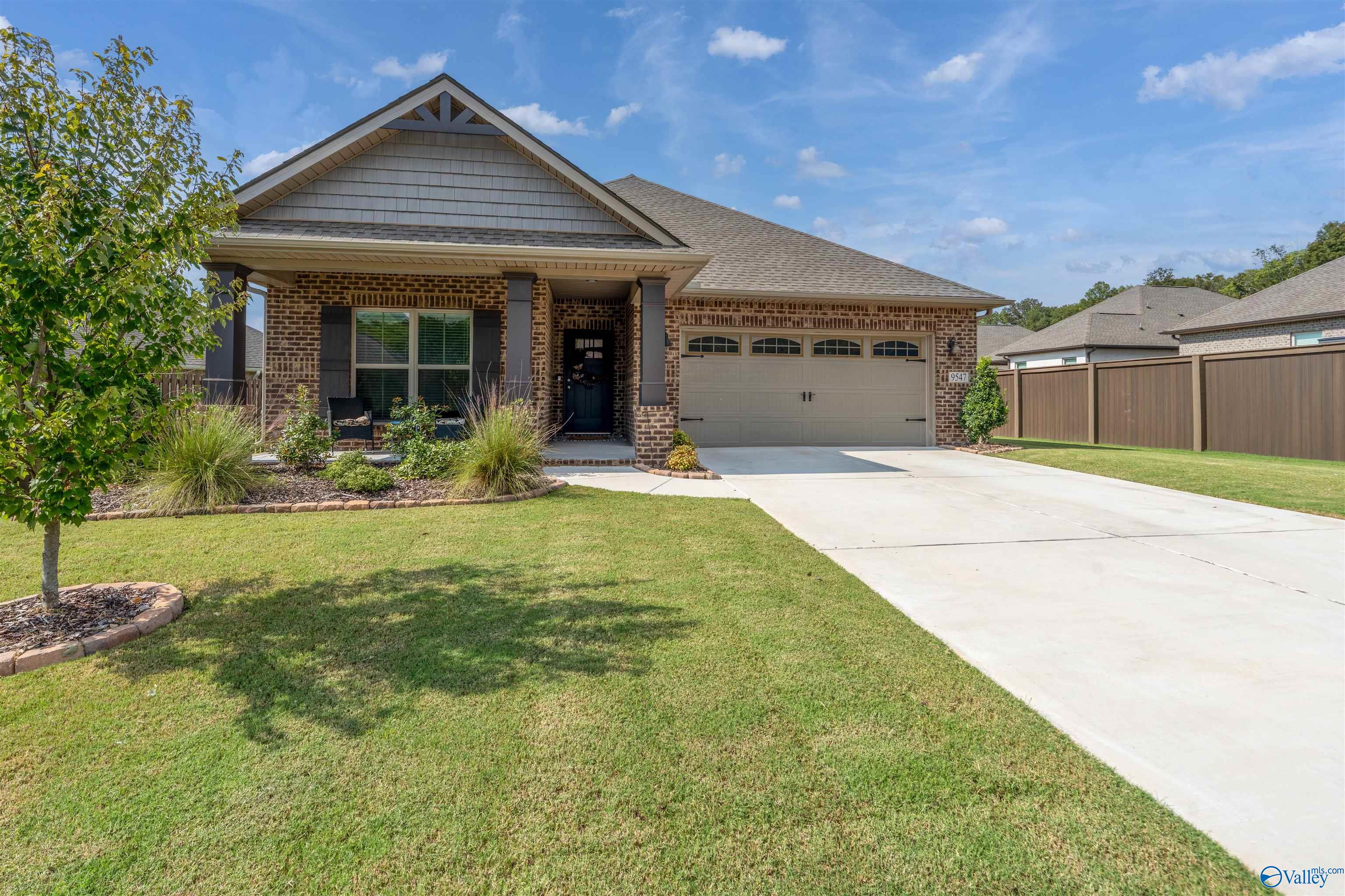 9547 Hampton Oak Drive Owens Cross Roads Alabama United States, for Sale, residential,  , Down Home Real Estate llc