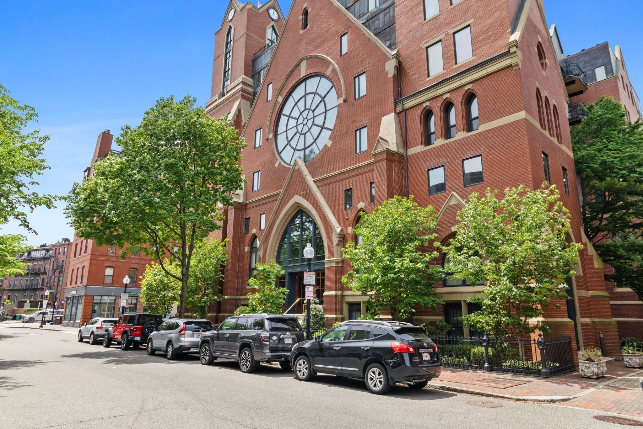 2 Clarendon St  UNIT 301 Boston Massachusetts United States, for Sale, residential, Darcy Bento, South Boston  Realtor Bento Real Estate Group, Bento Real Estate Group, Inc.
