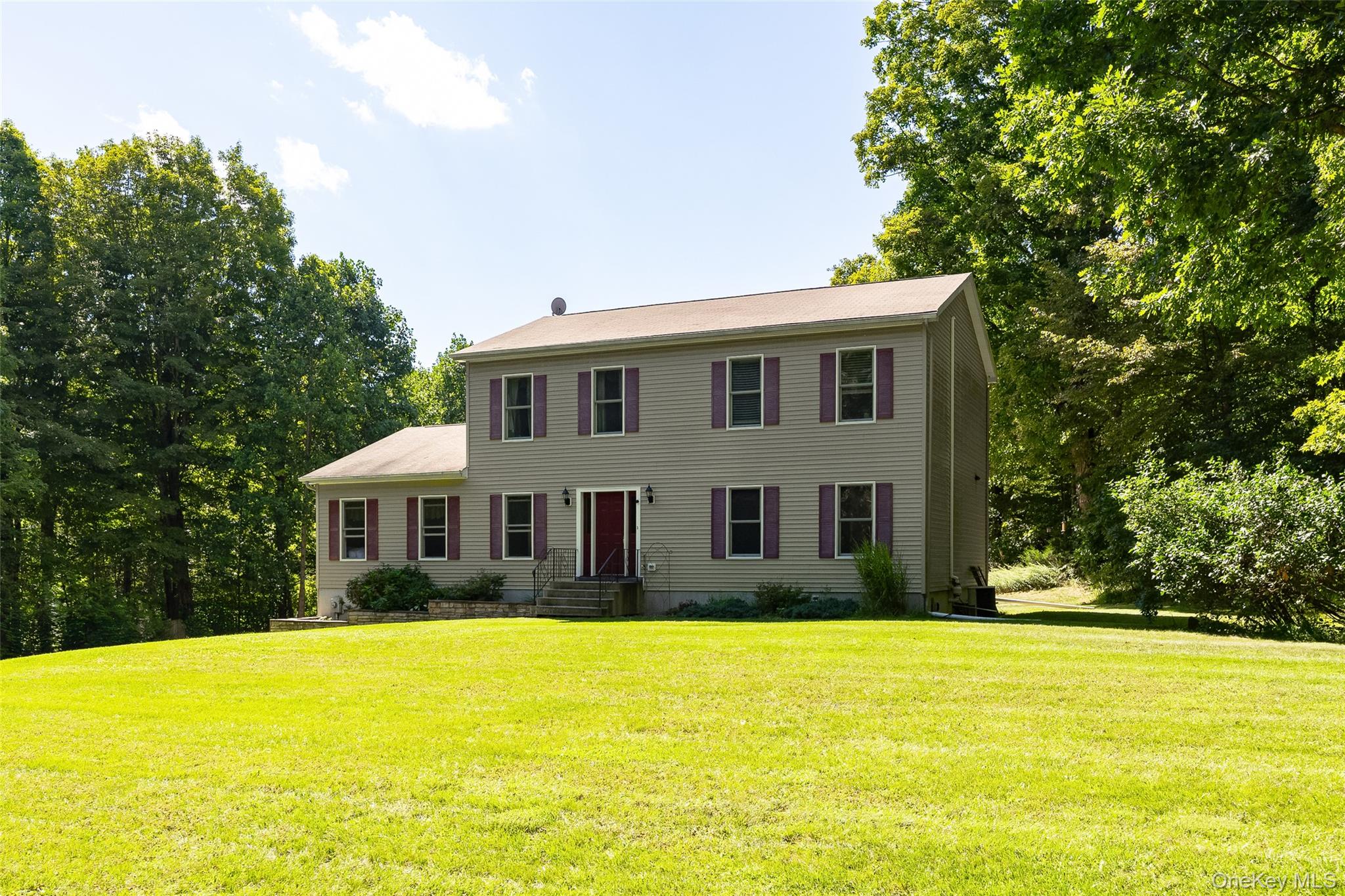 29 Balsam Road Hyde Park New York United States, for Sale, residential, Eric Manzo, Crown Jewel Real Estate Group