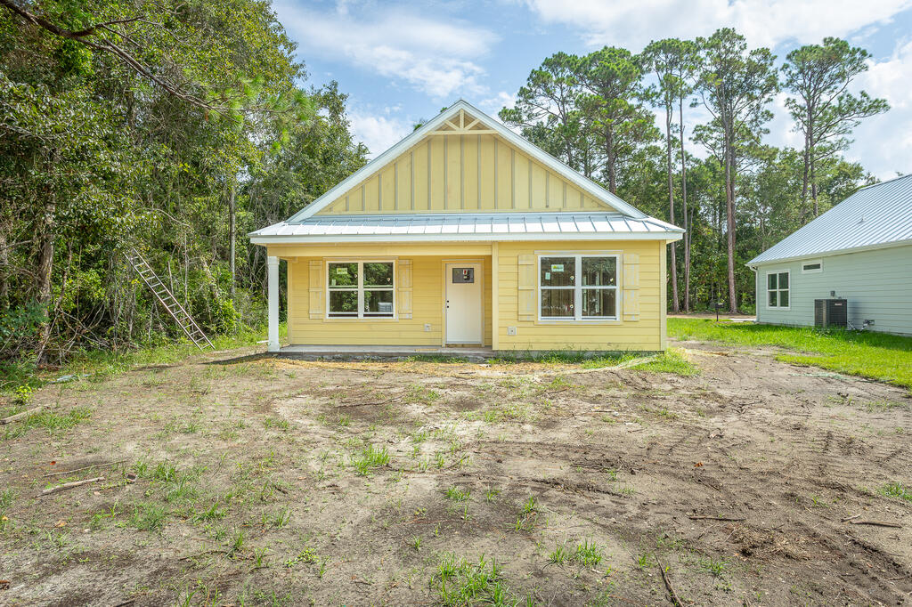 217 15th St Apalachicola Florida United States, for Sale, residential, Deb Robertson, The Naumann Group Real Estate, Inc.