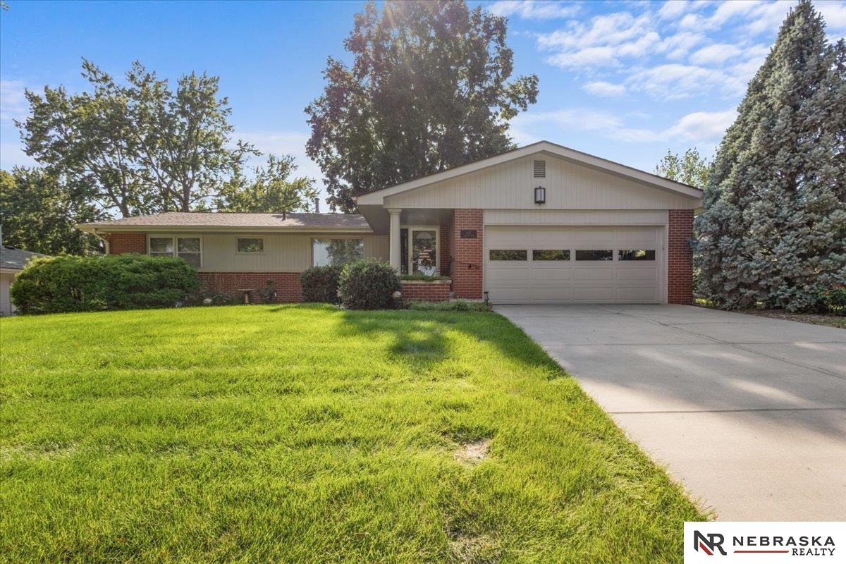 431 Lakewood Drive Lincoln Nebraska United States, for Sale, residential,  , Wolf Professional Realty PC