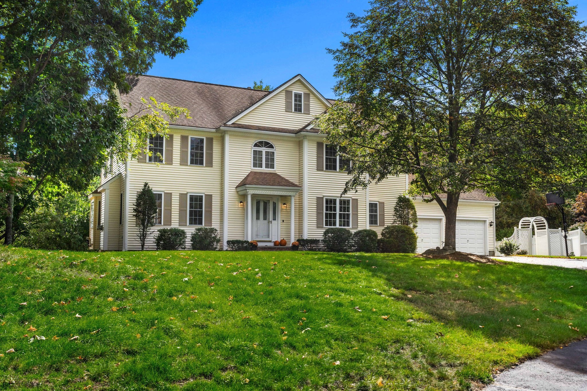 8 Jack Rabbit Ln Westford Massachusetts United States, for Sale, residential,  , The Edwards Realty Team - Barrett Sotheby's International Realty