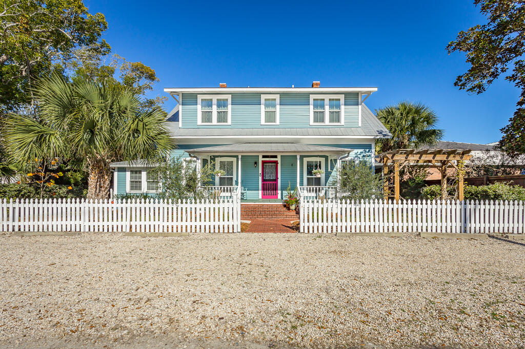 111 4th St Apalachicola Florida United States, for Sale, residential, Deb Robertson, The Naumann Group Real Estate, Inc.