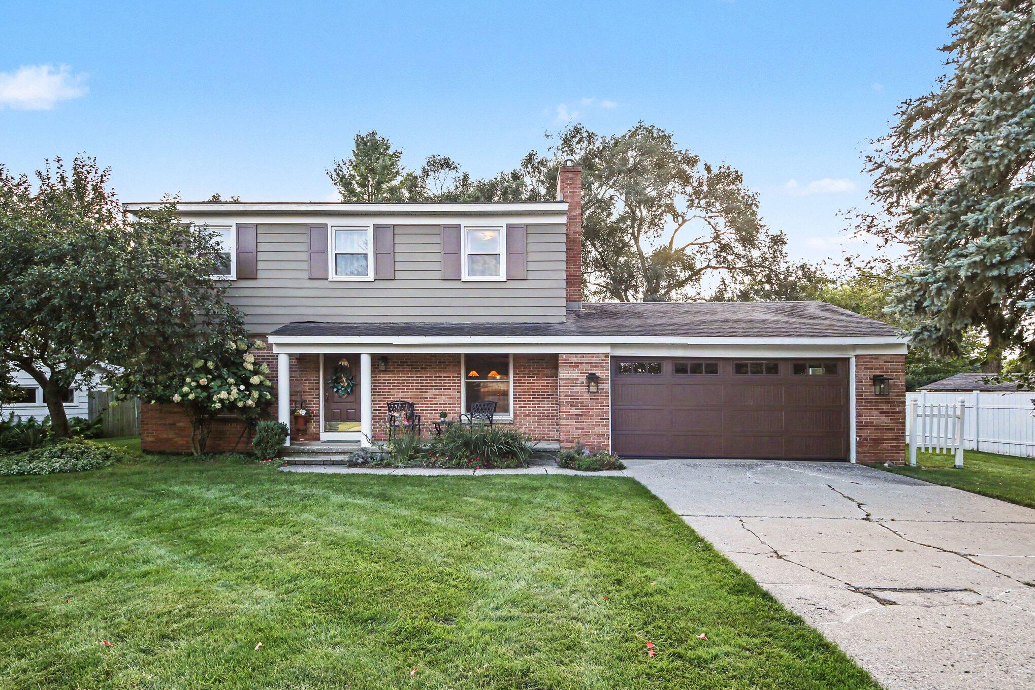 1727 Wayside Drive Kentwood Michigan United States, for Sale, residential,  , RW Daniels Realty
