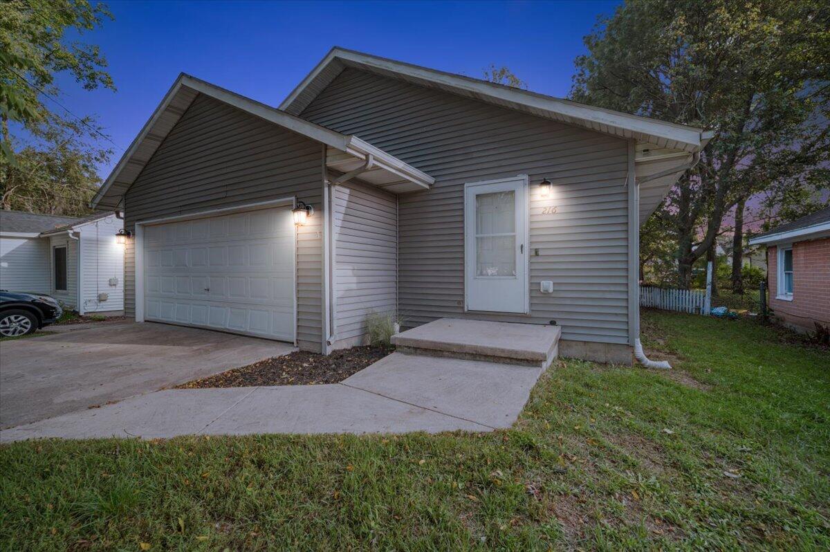 216 Maplelawn Street Kentwood Michigan United States, for Sale, residential,  , RW Daniels Realty