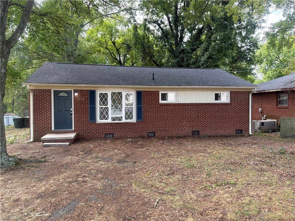 509 Greenbriar Road Greensboro North Carolina United States, for Sale, residential, J.C. Grose, Triad Home and Land Co.