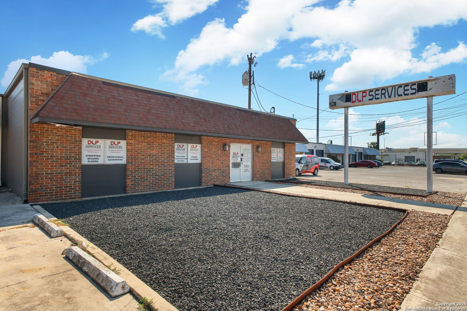 8402 Speedway Dr San Antonio Texas United States, for Sale, commercial, Alec Amador, Winners Circle Real Estate