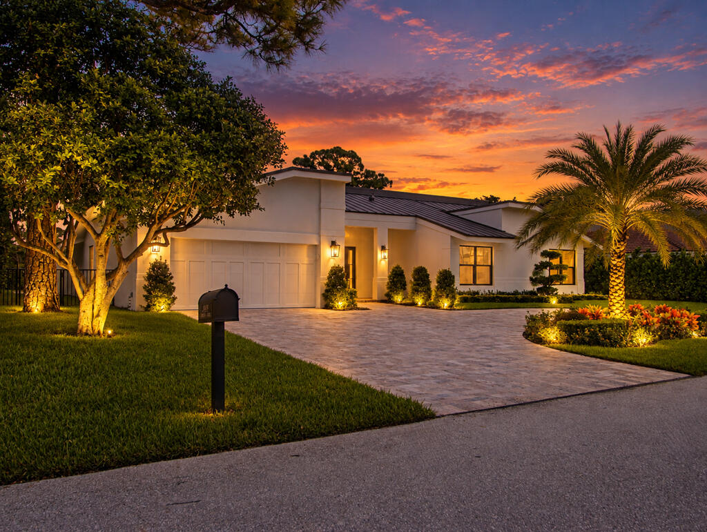 4909 PINEVIEW Circle Delray Beach Florida United States, for Sale, residential, Arlene   Toolsie  , Re/Max Direct