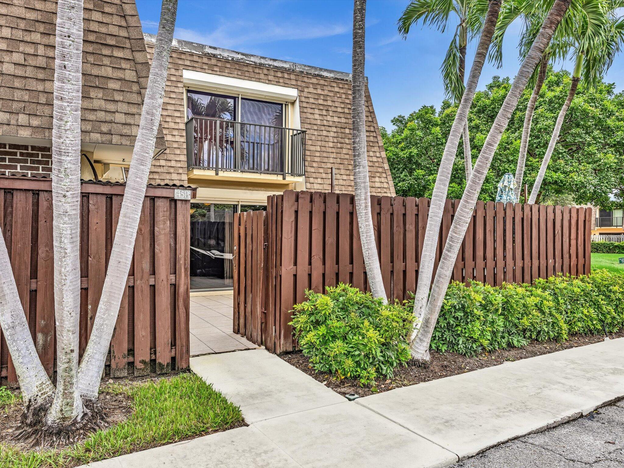 2895 SW 22nd Circle APT 45B Delray Beach Florida United States, for Sale, residential, Arlene   Toolsie  , Re/Max Direct