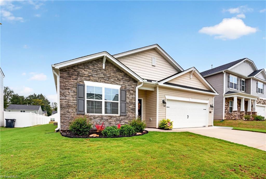 3104 Middle Creek Lane Greensboro North Carolina United States, Sale Pending, residential,  , The Headley Group Realty