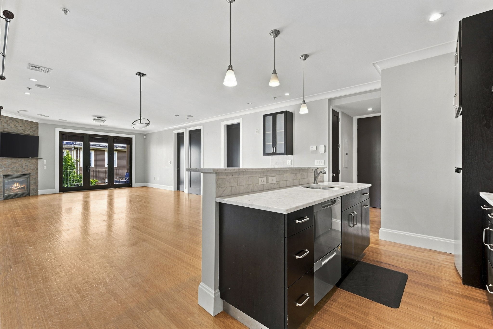 354 Dorchester St  UNIT 4 Boston Massachusetts United States, for Rent, residential,  , The Edwards Realty Team - Barrett Sotheby's International Realty