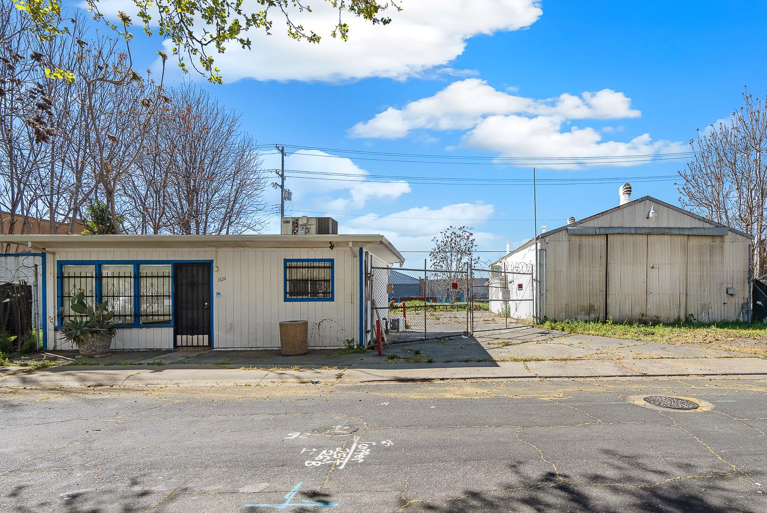 1624 N C Street Sacramento California United States, for Sale, residential,  , InCom Real Estate - New Sample Office