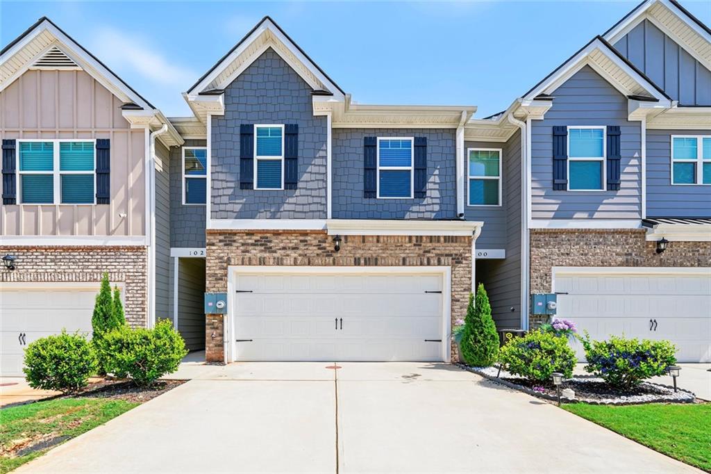 102 Hampton Circle Mcdonough Georgia United States, for Sale, residential, Keely George, Maximum One Greater Atlanta Realtors