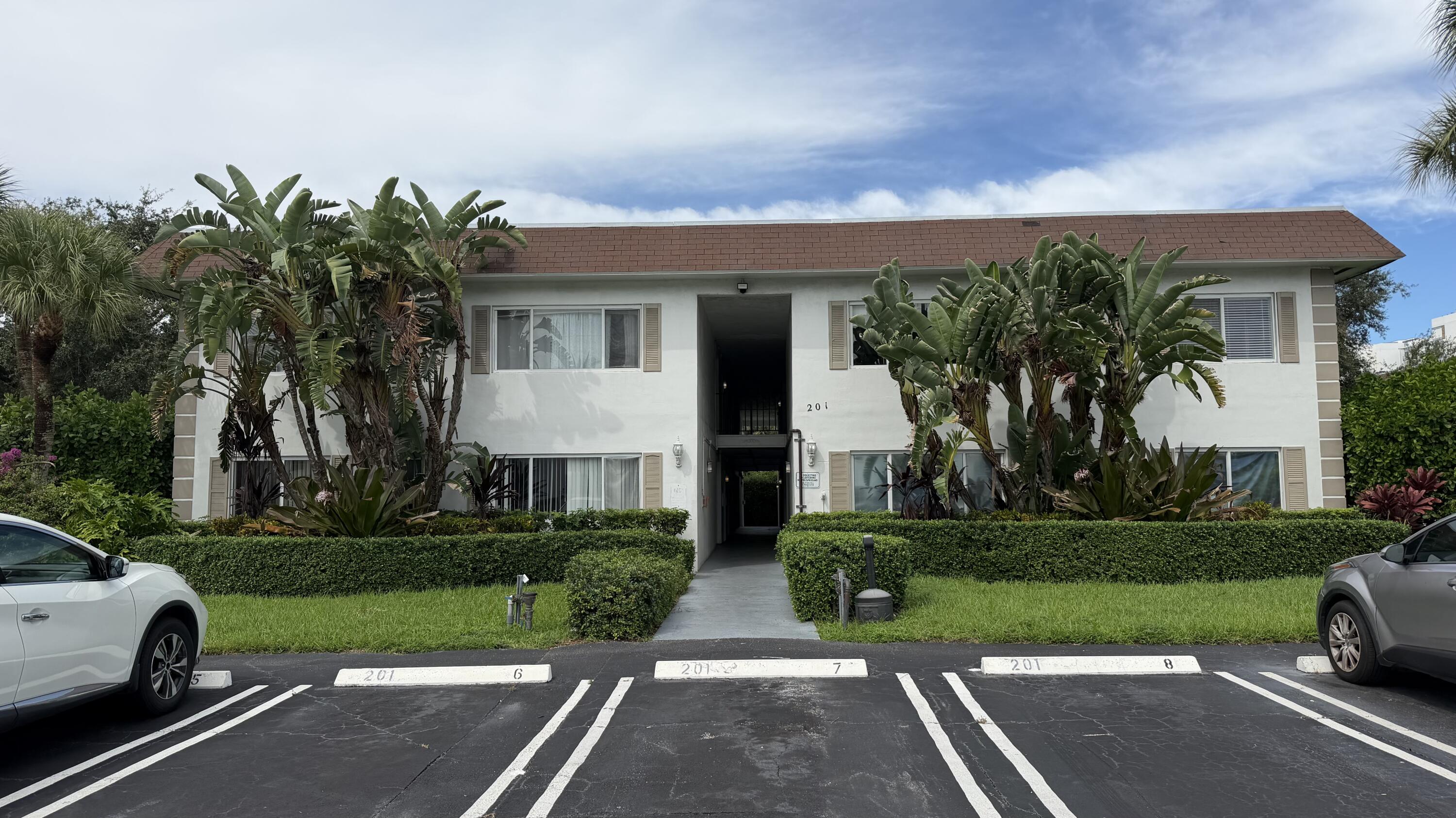 201 SE 6TH Avenue APT 16 Pompano Beach Florida United States, for Rent, residential, Vlad Zoric, LoKation Real Estate Brokerage*