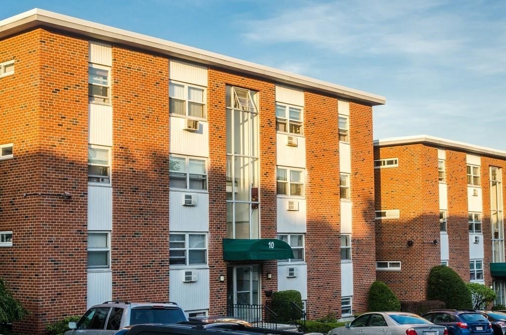 10 Commonwealth Ct  UNIT 2 Boston Massachusetts United States, for Rent, residential,  , The Edwards Realty Team - Barrett Sotheby's International Realty