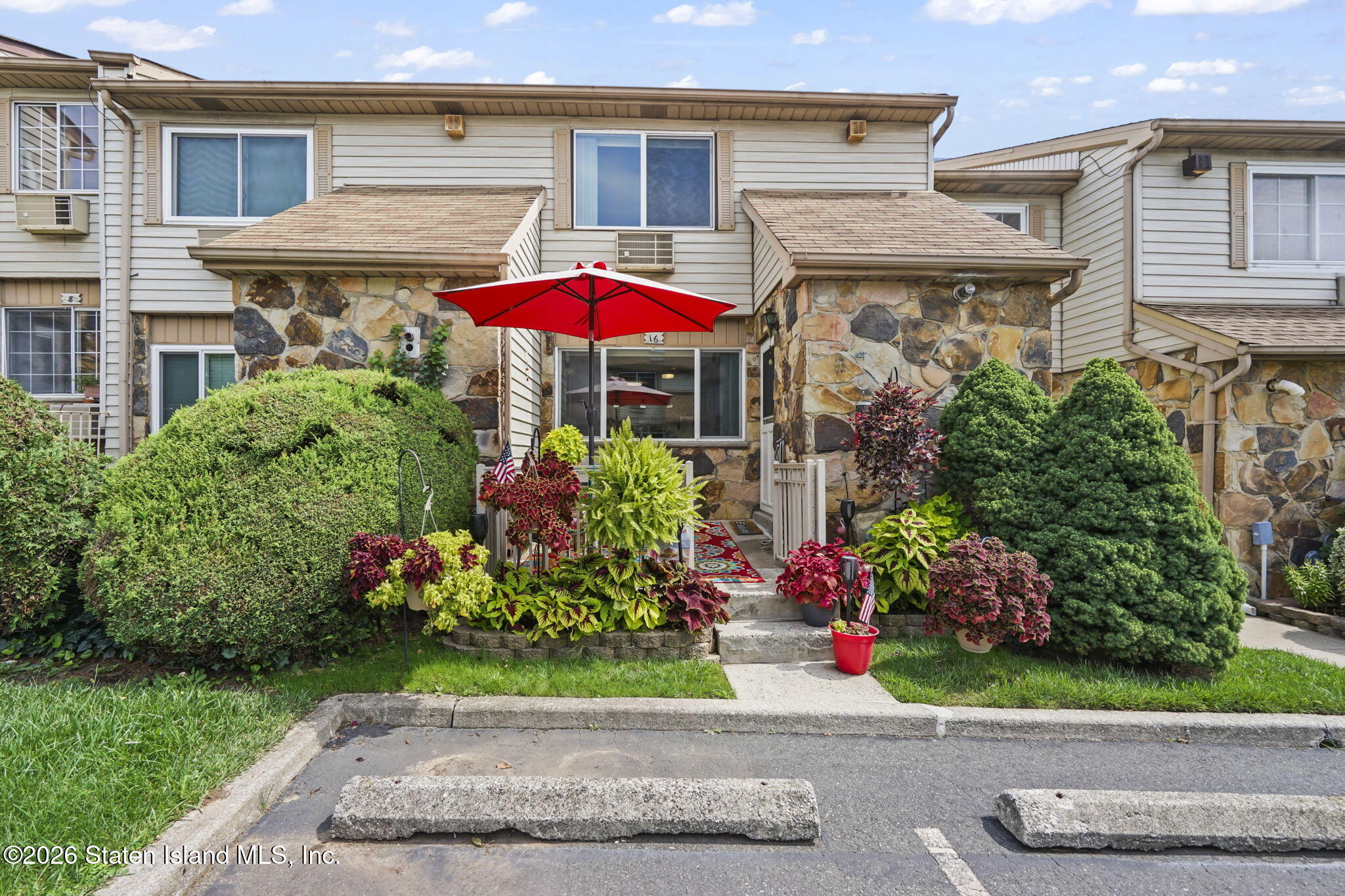 16 Lynn Court APT 82 Staten Island New York United States, for Sale, residential, John  Martelotti, Keller Williams Staten Island