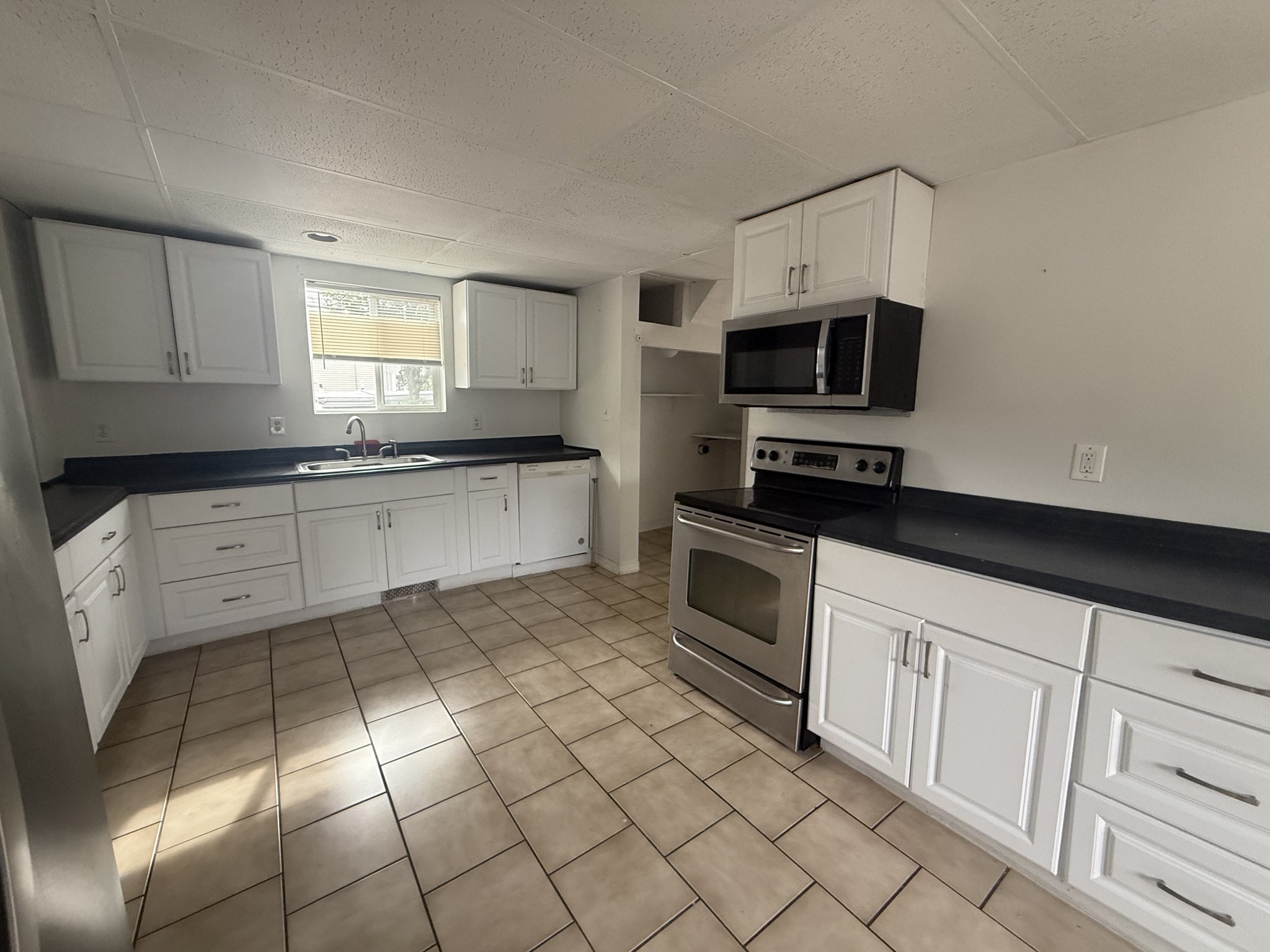 14 Arcadia St  UNIT 2 Revere Massachusetts United States, for Rent, residential, Edwin Contreras, Broad Sound Real Estate