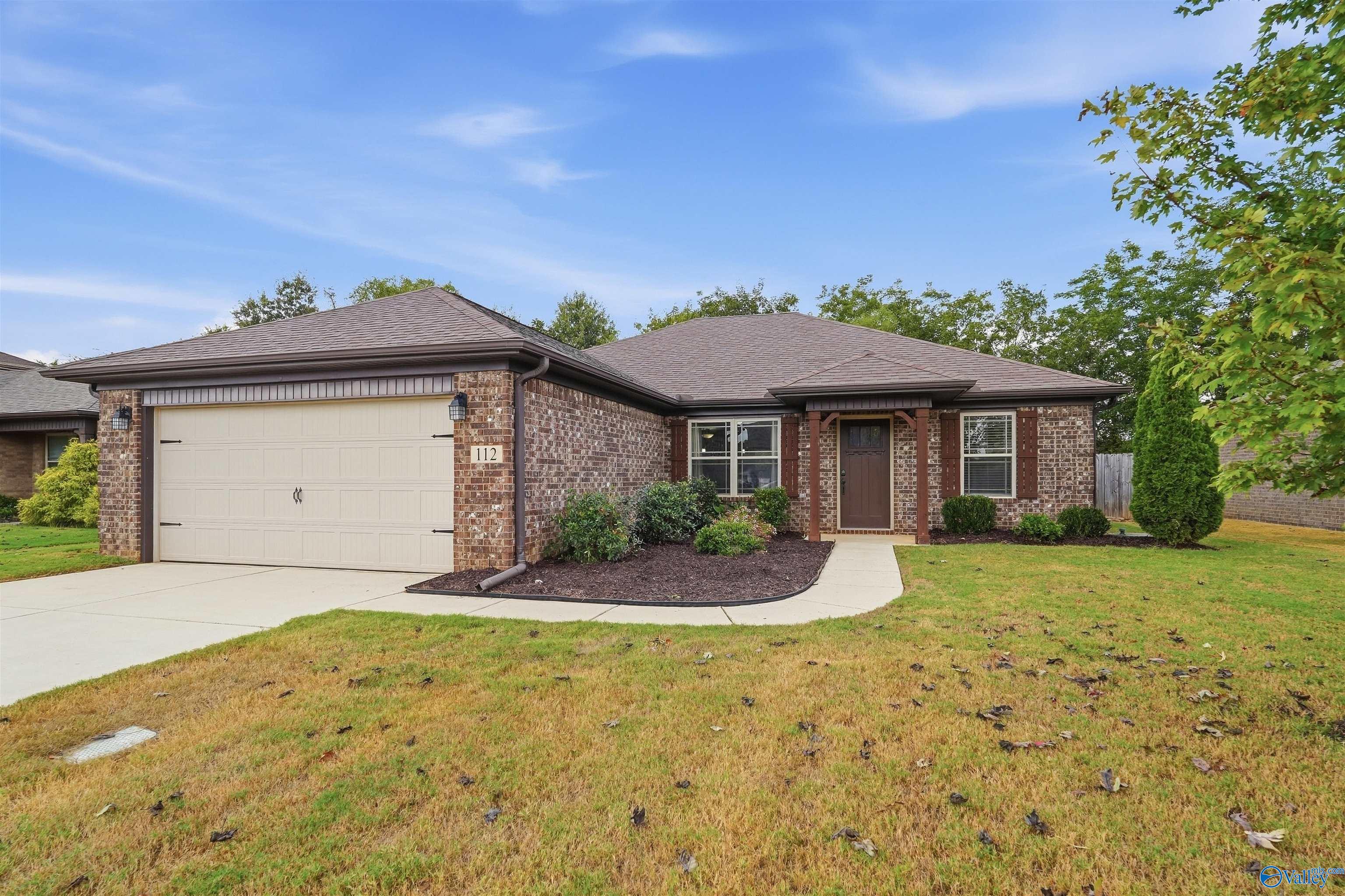 112 Beaver Brook Place Toney Alabama United States, for Sale, residential, Rick Roland, A Better Choice Realty