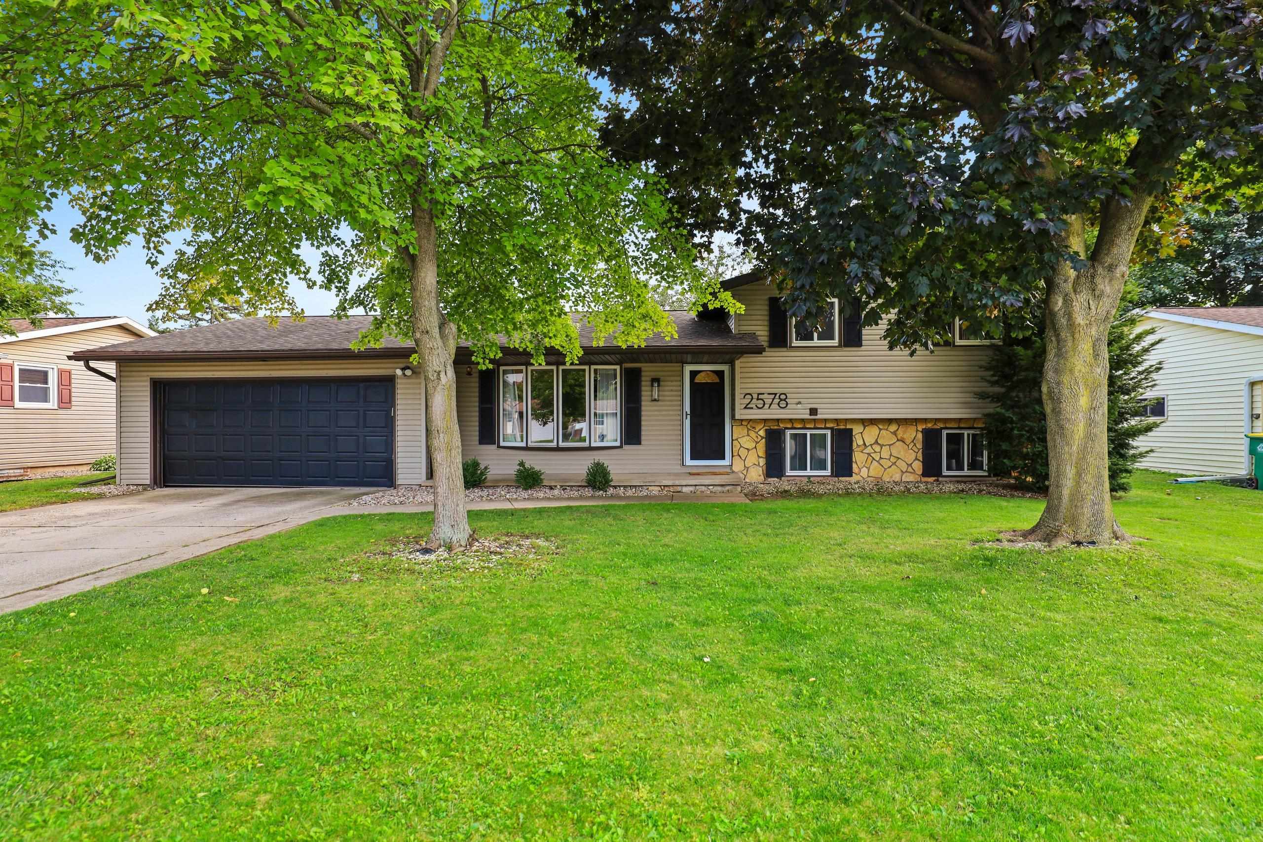 2578 VICKI Lane Green Bay Wisconsin United States, for Sale, residential,  , Fireside Realty LLC
