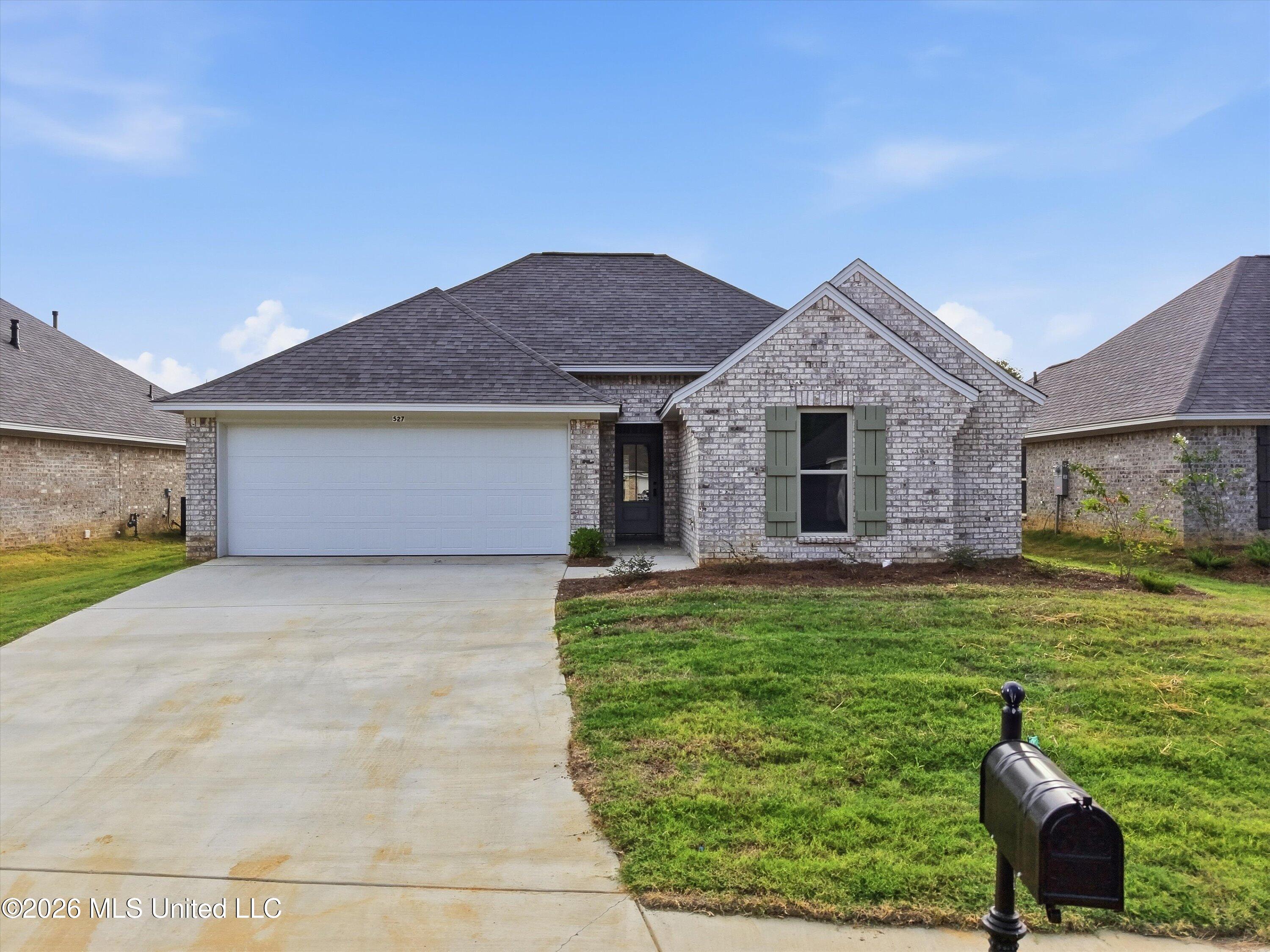 527 Stone Brook Place Brandon Mississippi United States, for Sale, residential, Jessica McLaurin, Rezults Realty, LLC