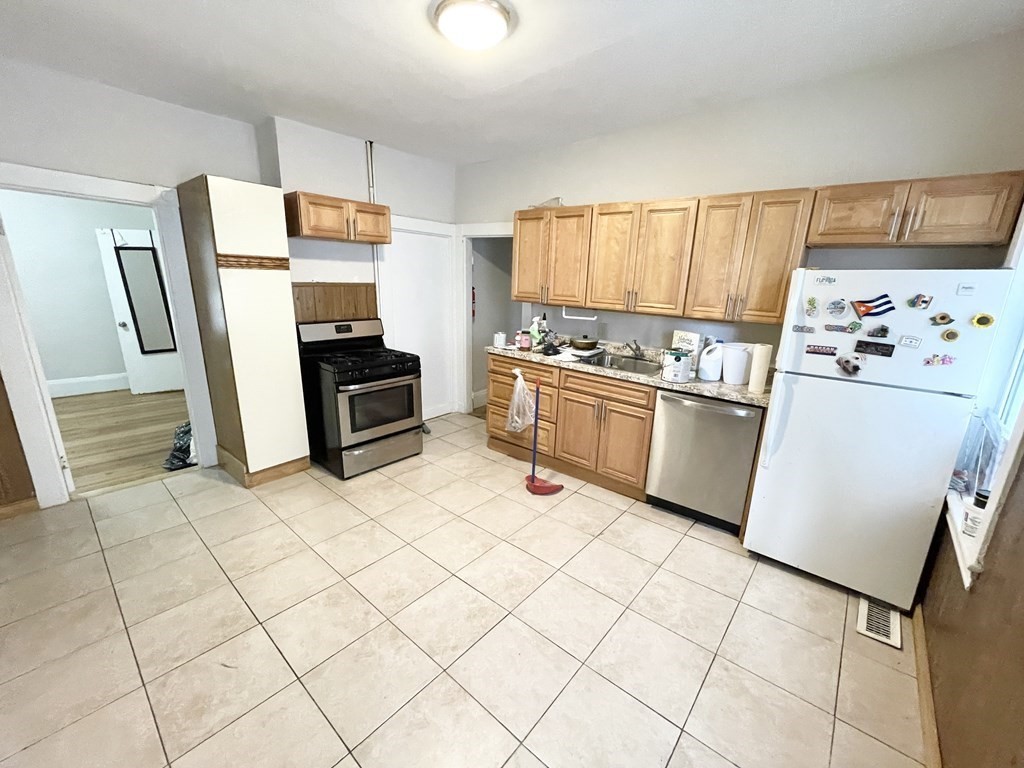 10 Wave Ave  UNIT 1 Boston Massachusetts United States, for Rent, residential,  , The Edwards Realty Team - Barrett Sotheby's International Realty