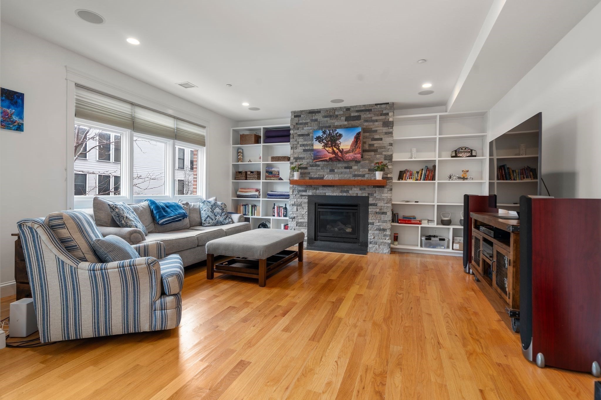 350 West 2nd St  UNIT 1 Boston Massachusetts United States, for Sale, residential, Darcy Bento, South Boston  Realtor Bento Real Estate Group, Bento Real Estate Group, Inc.