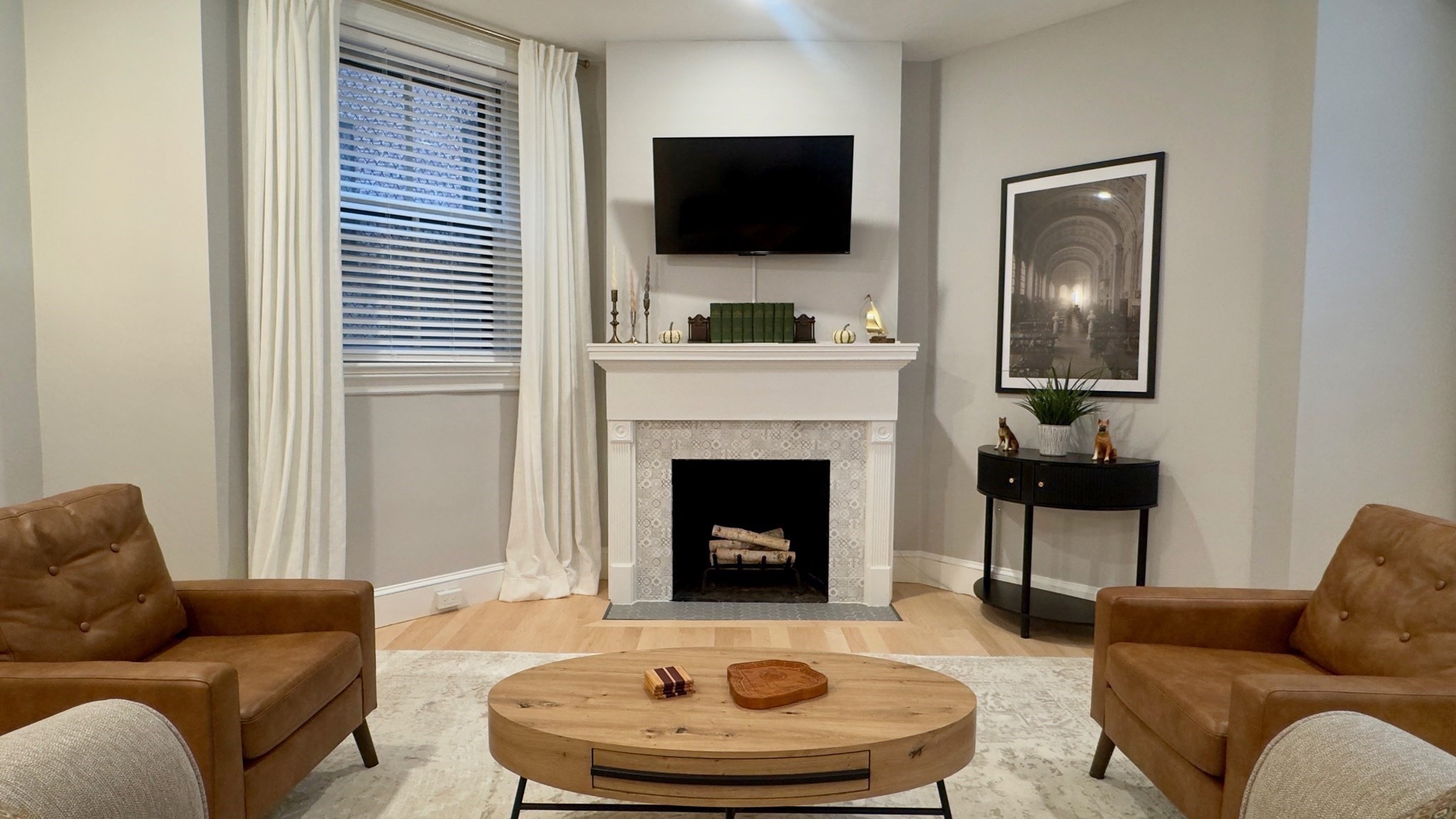 135 Marlborough  UNIT 2 Boston Massachusetts United States, for Sale, residential, Darcy Bento, South Boston  Realtor Bento Real Estate Group, Bento Real Estate Group, Inc.