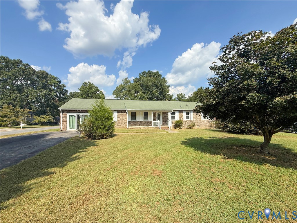 4512 Greenbriar Drive Chester Virginia United States, for Sale, residential,  , Ford Agency Real Estate