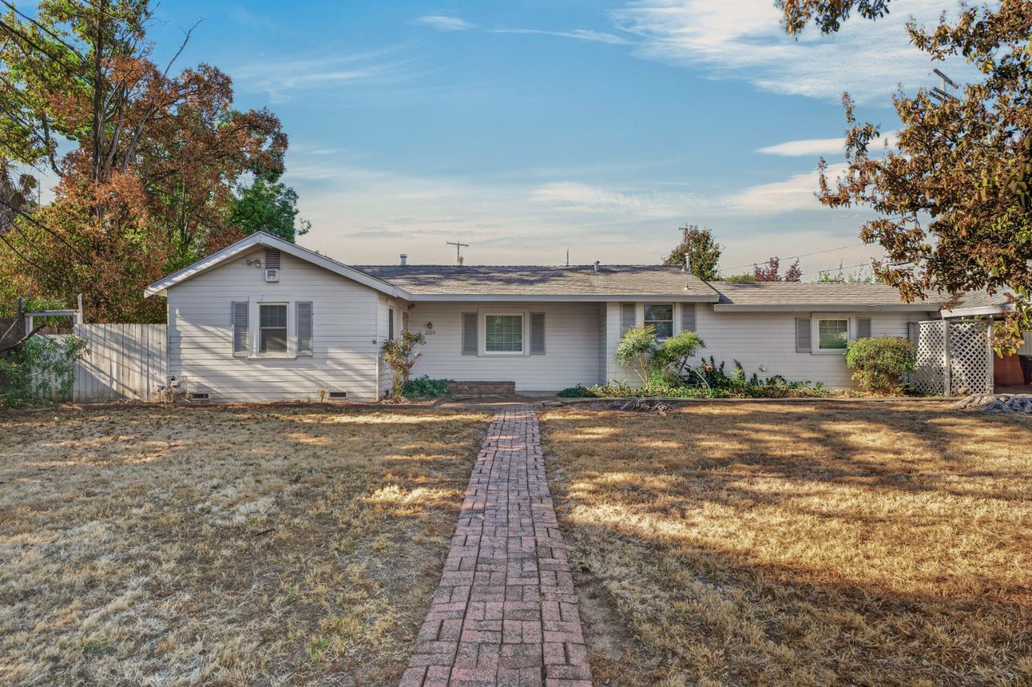 2204 Pyramid Way Sacramento California United States, for Sale, residential, , Royalty Property Management & Realty