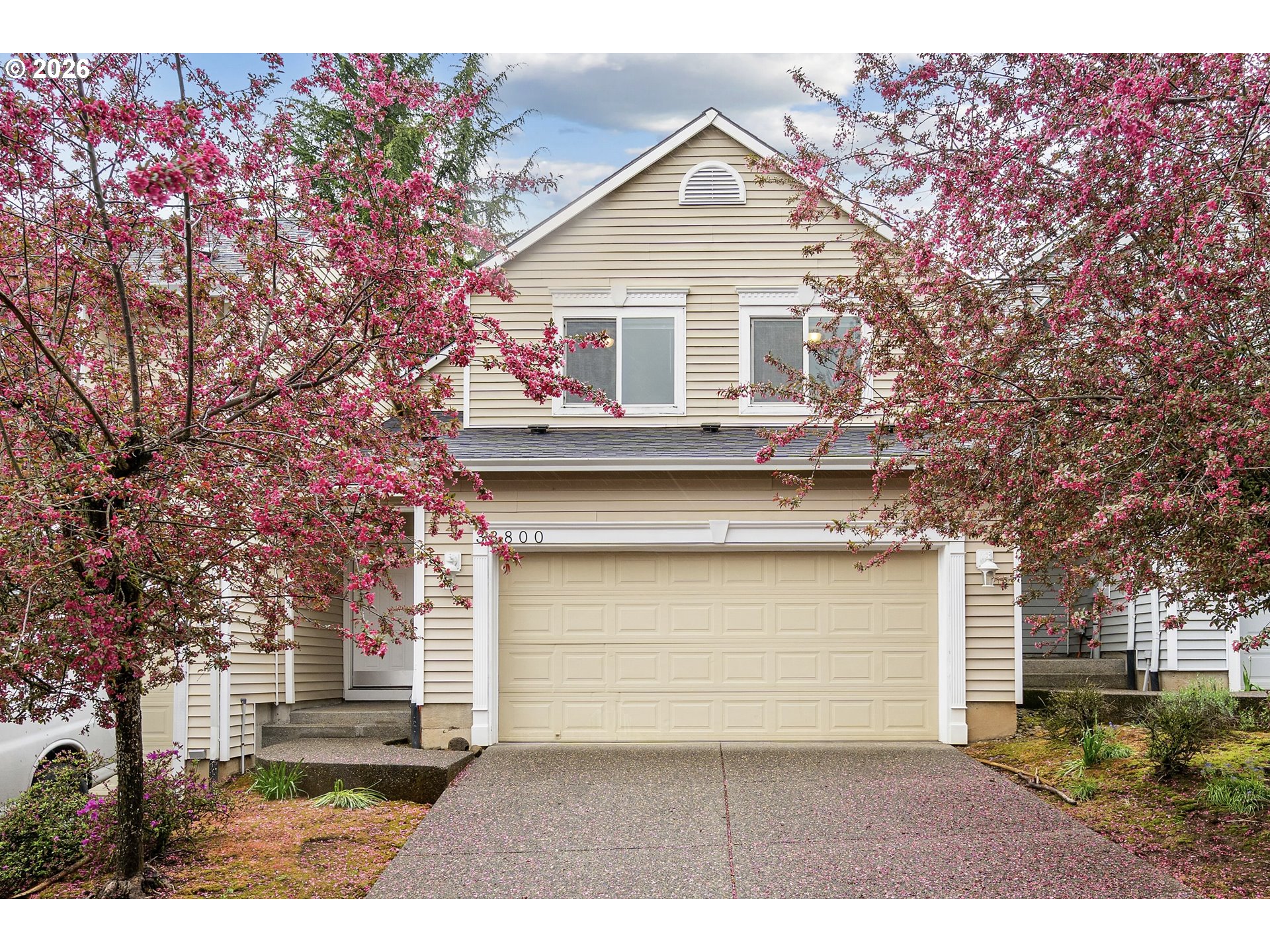 38800 CASCADIA VILLAGE DR Sandy Oregon United States, for Sale, residential, Carl Exner, Exclusive Homes Real Estate