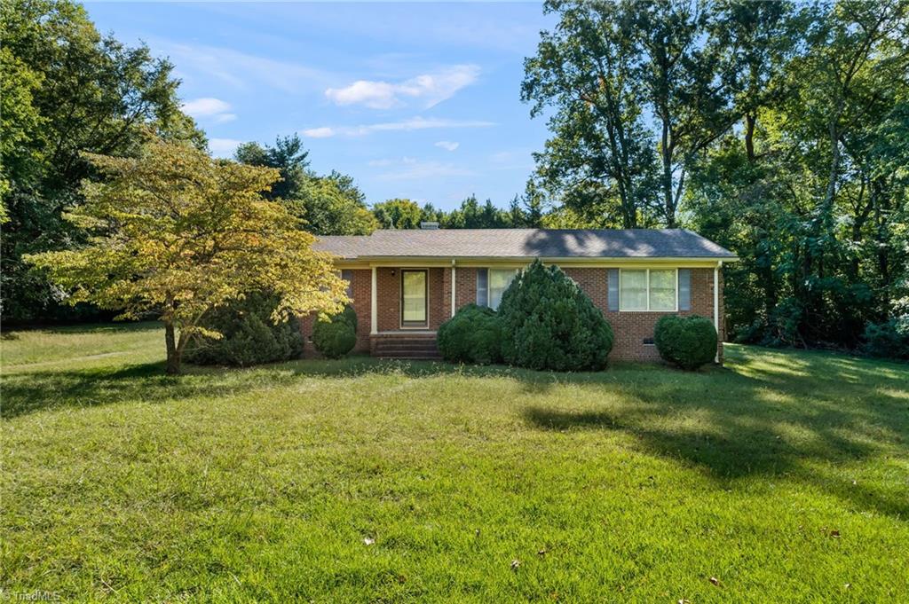 4611 Beth Road Greensboro North Carolina United States, Sale Pending, residential,  , The Headley Group Realty