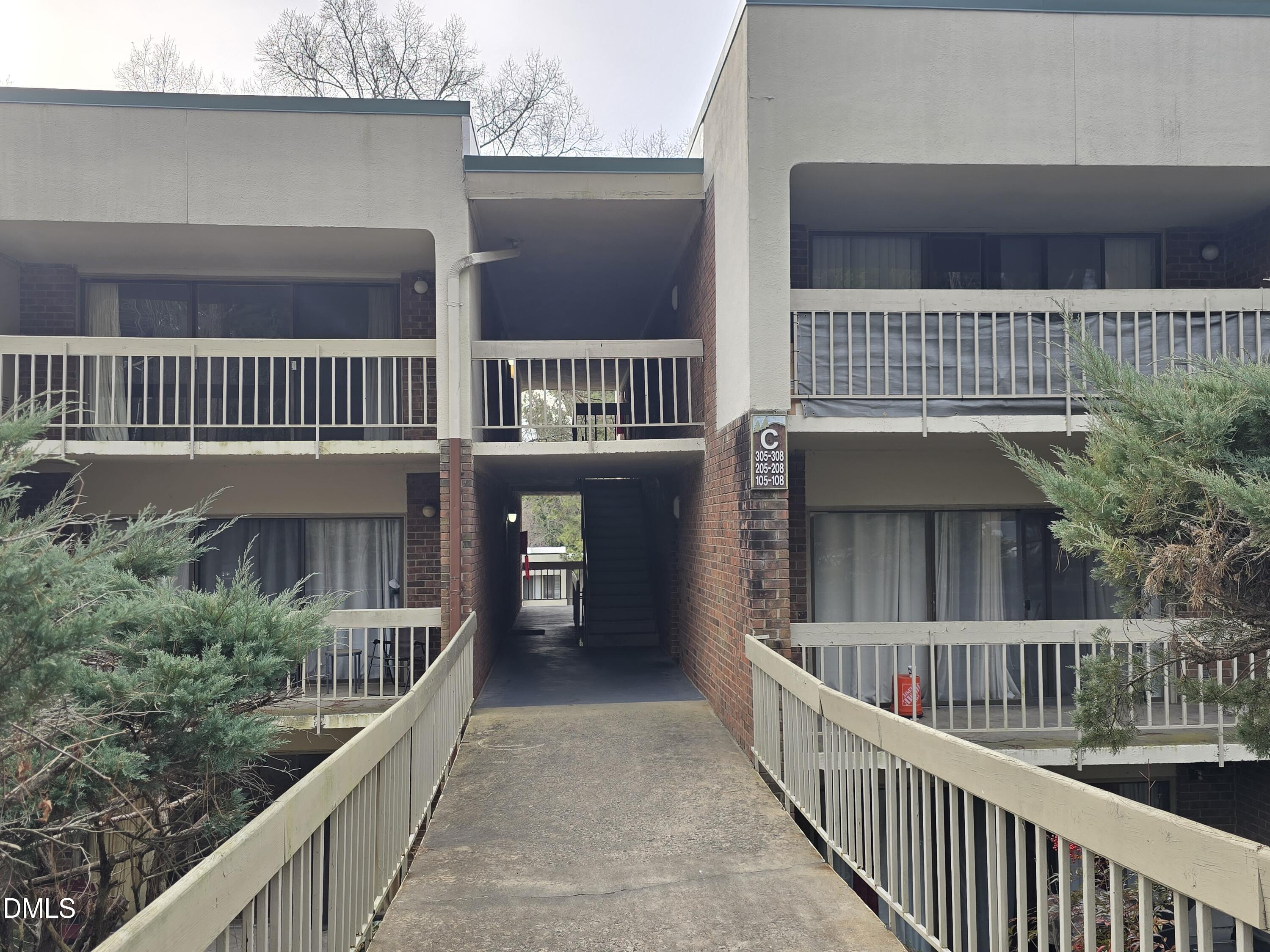 500 Umstead Drive APT Unit 306 Chapel Hill North Carolina United States, for Sale, residential,  , Realty World - Carolina Properties