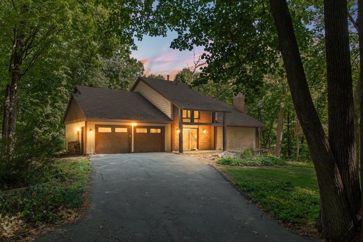 606 Carver Beach Road Chanhassen Minnesota United States, for Sale, residential, Lynn Heimdahl, Bridge Realty, LLC