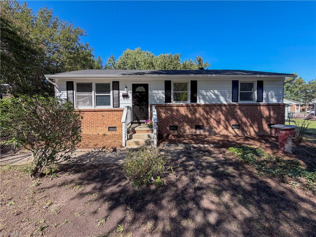 3805 Nash Street Greensboro North Carolina United States, Sale Pending, residential,  , The Headley Group Realty