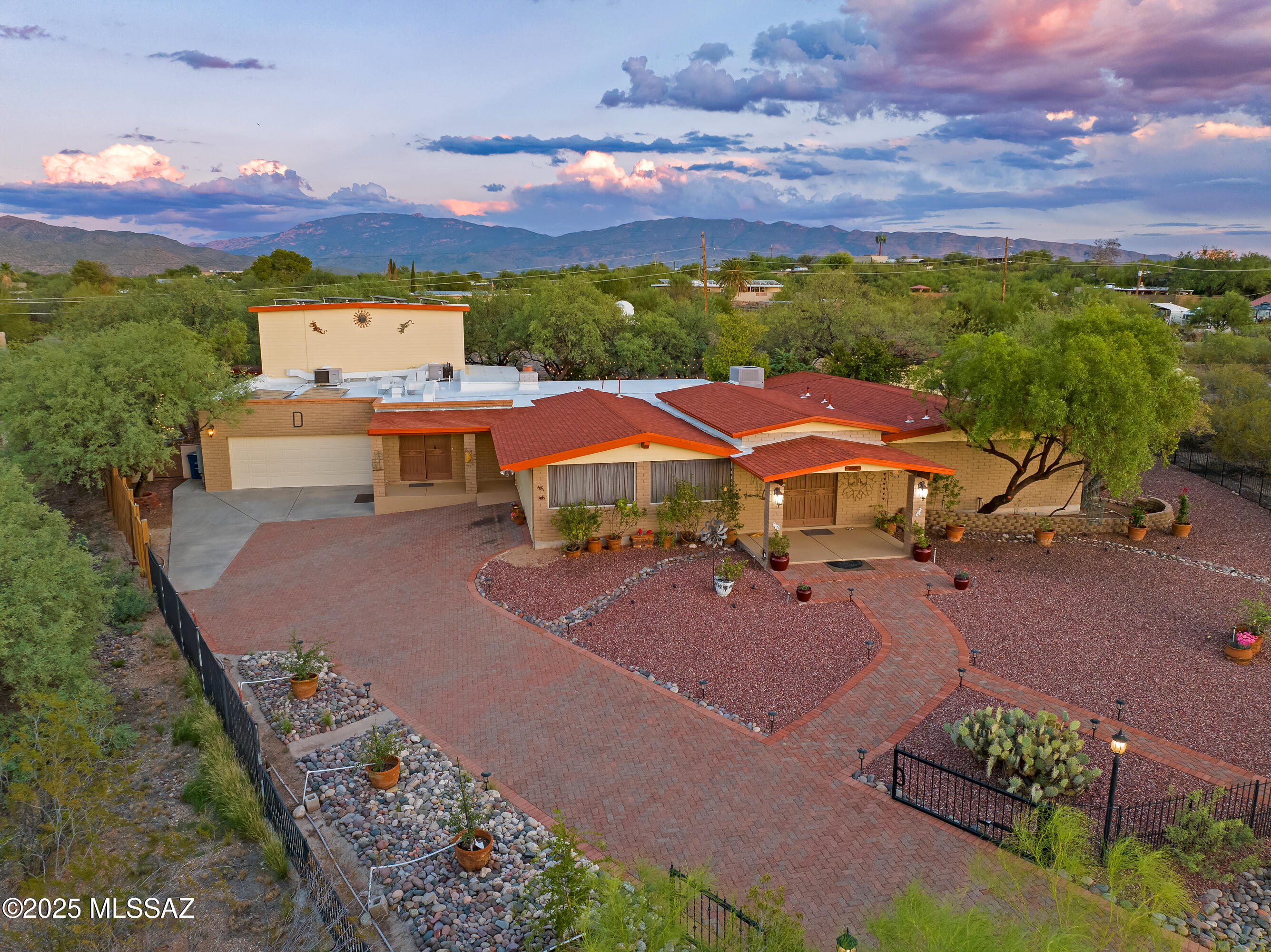 10680 E Camino Tesote Place Tucson Arizona United States, for Sale, residential, Aaron Lieberman, TIERRA ANTIGUA REALTY