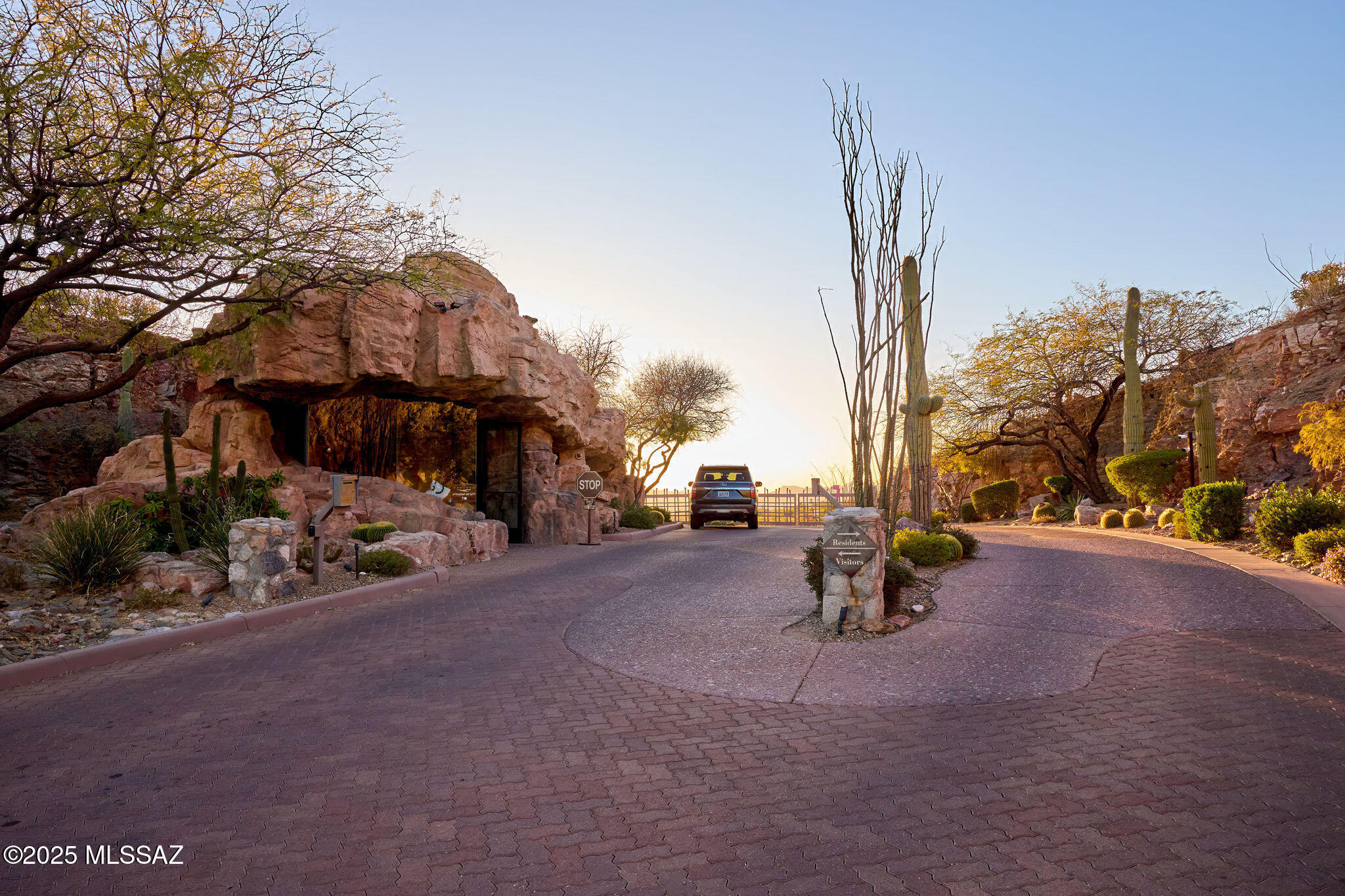 7351 N Secret Canyon Drive APT 48 Tucson Arizona United States, for Sale, residential, Aaron Lieberman, TIERRA ANTIGUA REALTY