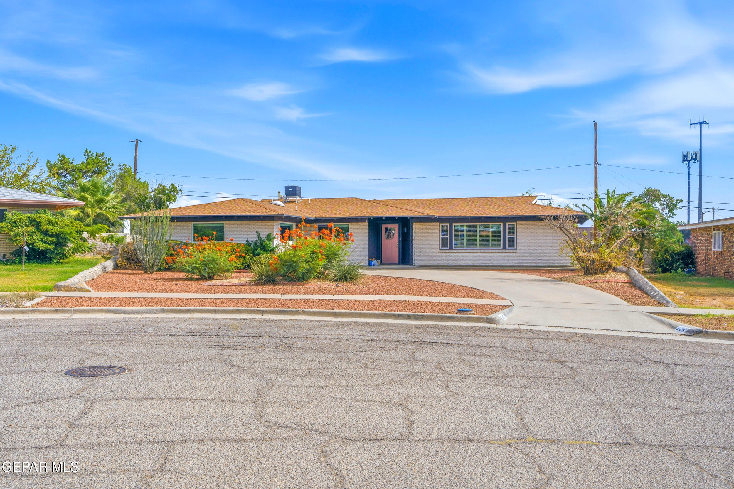 224 VIKING Drive El Paso Texas United States, for Sale, residential, , GO Realty U.S.
