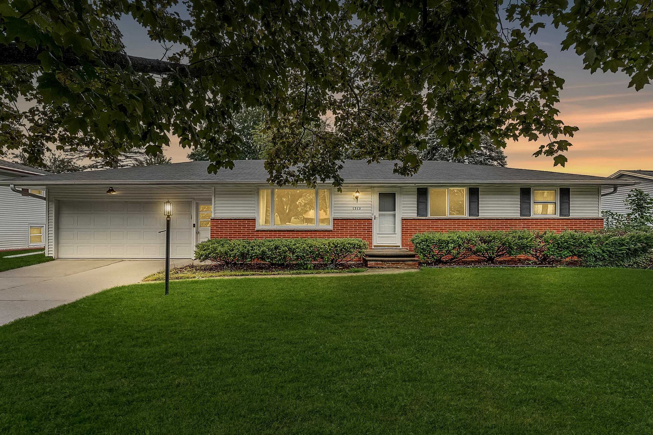 1315 APRIL Lane Green Bay Wisconsin United States, for Sale, residential,  , Fireside Realty LLC