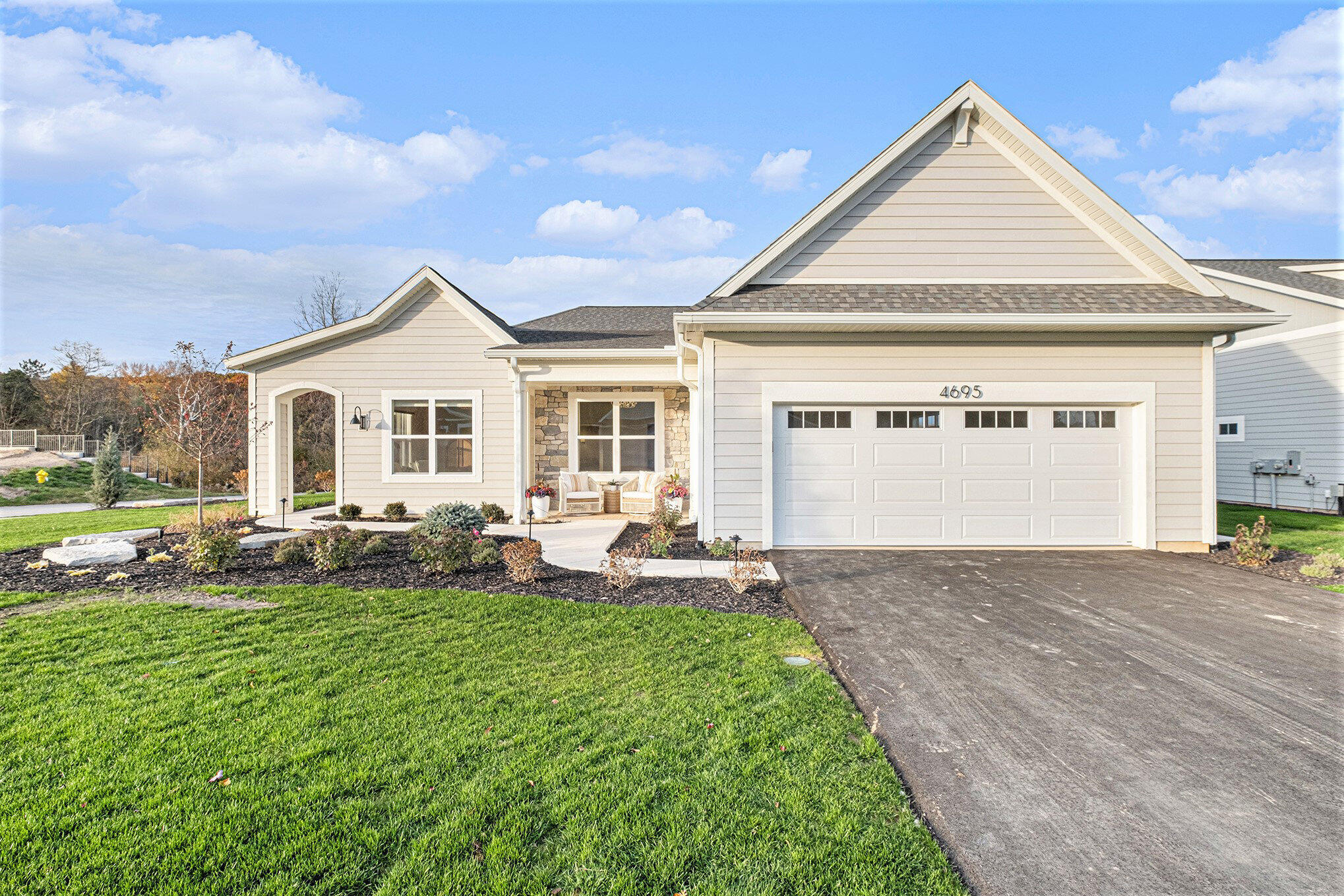 4695 Knapp Bluff Drive Grand Rapids Michigan United States, for Sale, residential,  , RW Daniels Realty
