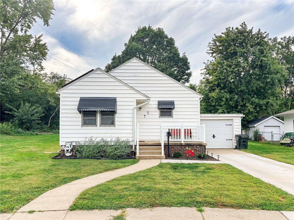 5 Parisian Court Paris Illinois United States, for Sale, residential, Reuben Stence, Stence Realty Team