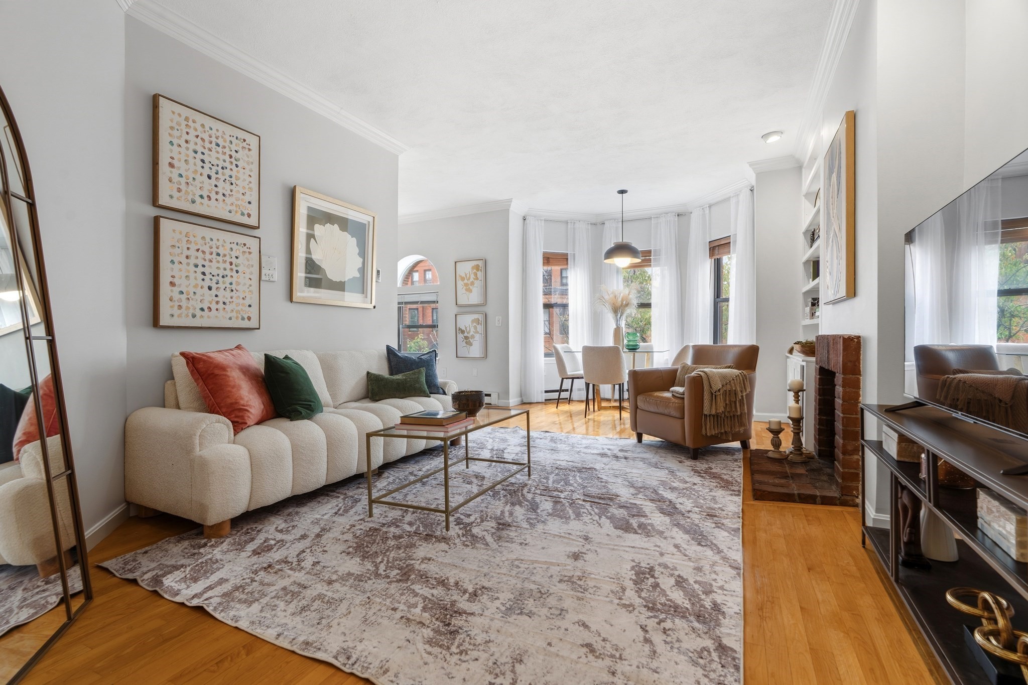 249 W Newton St  UNIT 7 Boston Massachusetts United States, for Sale, residential, Darcy Bento, South Boston  Realtor Bento Real Estate Group, Bento Real Estate Group, Inc.