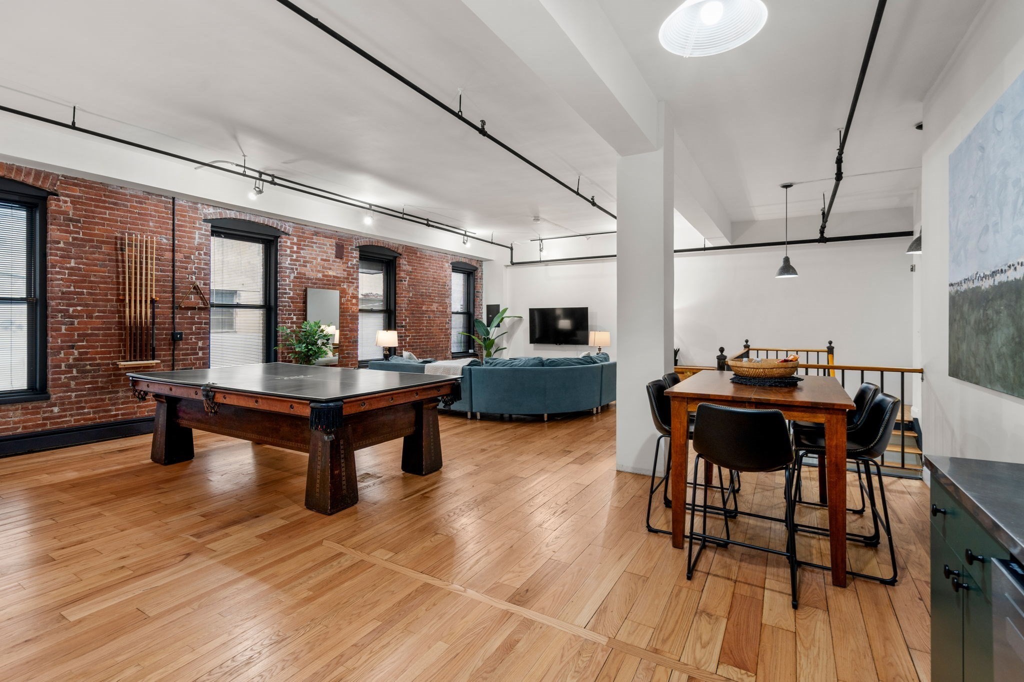 19 Stanhope  UNIT 1C Boston Massachusetts United States, for Sale, residential, Darcy Bento, South Boston  Realtor Bento Real Estate Group, Bento Real Estate Group, Inc.