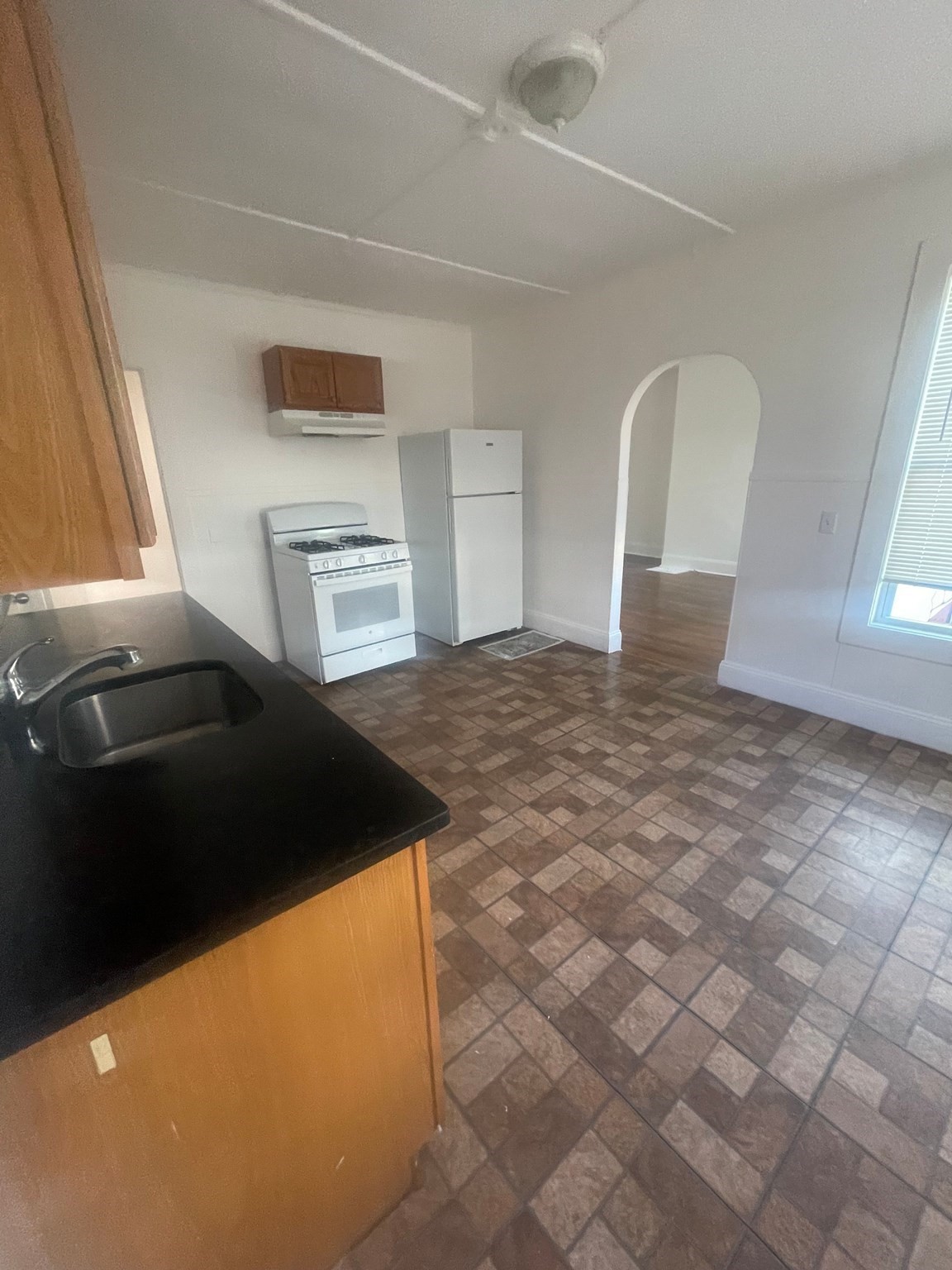 135 Chestnut Street  UNIT 1 Lynn Massachusetts United States, for Rent, residential,  , CITIPOINT REALTY SERVICES, LLC