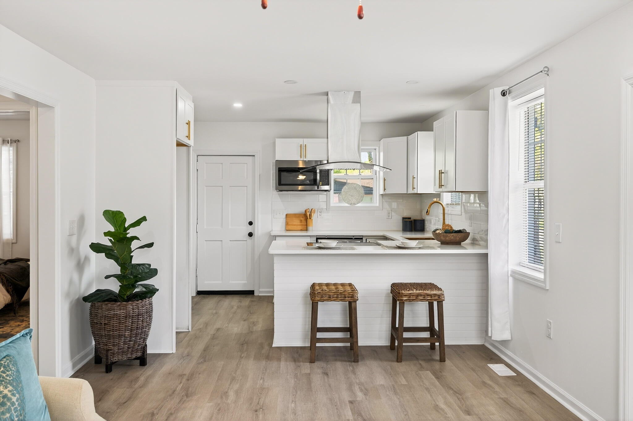 940 Sycamore Avenue Charleston South Carolina United States, Sale Pending, residential, Bobbie  Rose, Keller Williams Realty Charleston/West Ashley