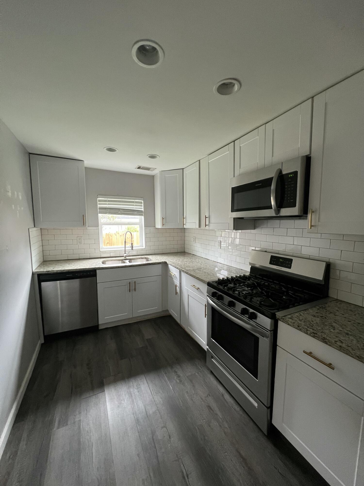 1125 Armstrong Avenue Charleston South Carolina United States, for Sale, residential, Bobbie  Rose, Keller Williams Realty Charleston/West Ashley
