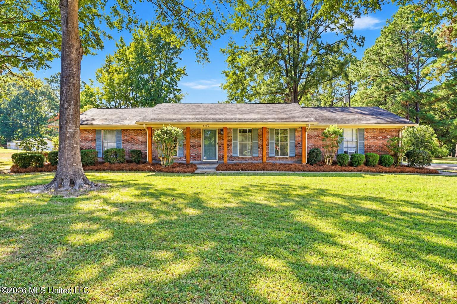 1302 Sunset Drive Canton Mississippi United States, for Sale, residential, Jessica McLaurin, Rezults Realty, LLC