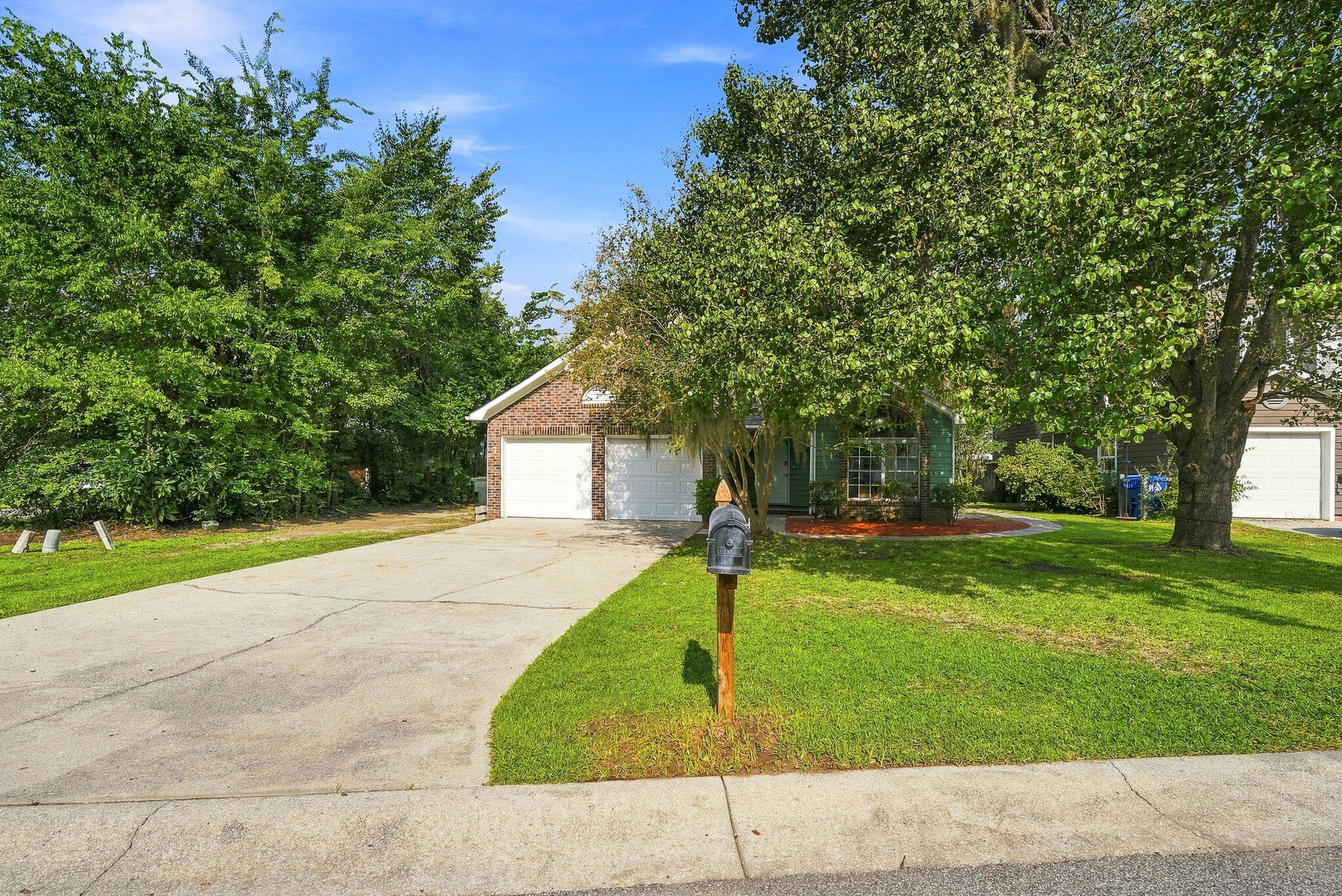 10 Solomon Court Charleston South Carolina United States, for Sale, residential, Bobbie  Rose, Keller Williams Realty Charleston/West Ashley