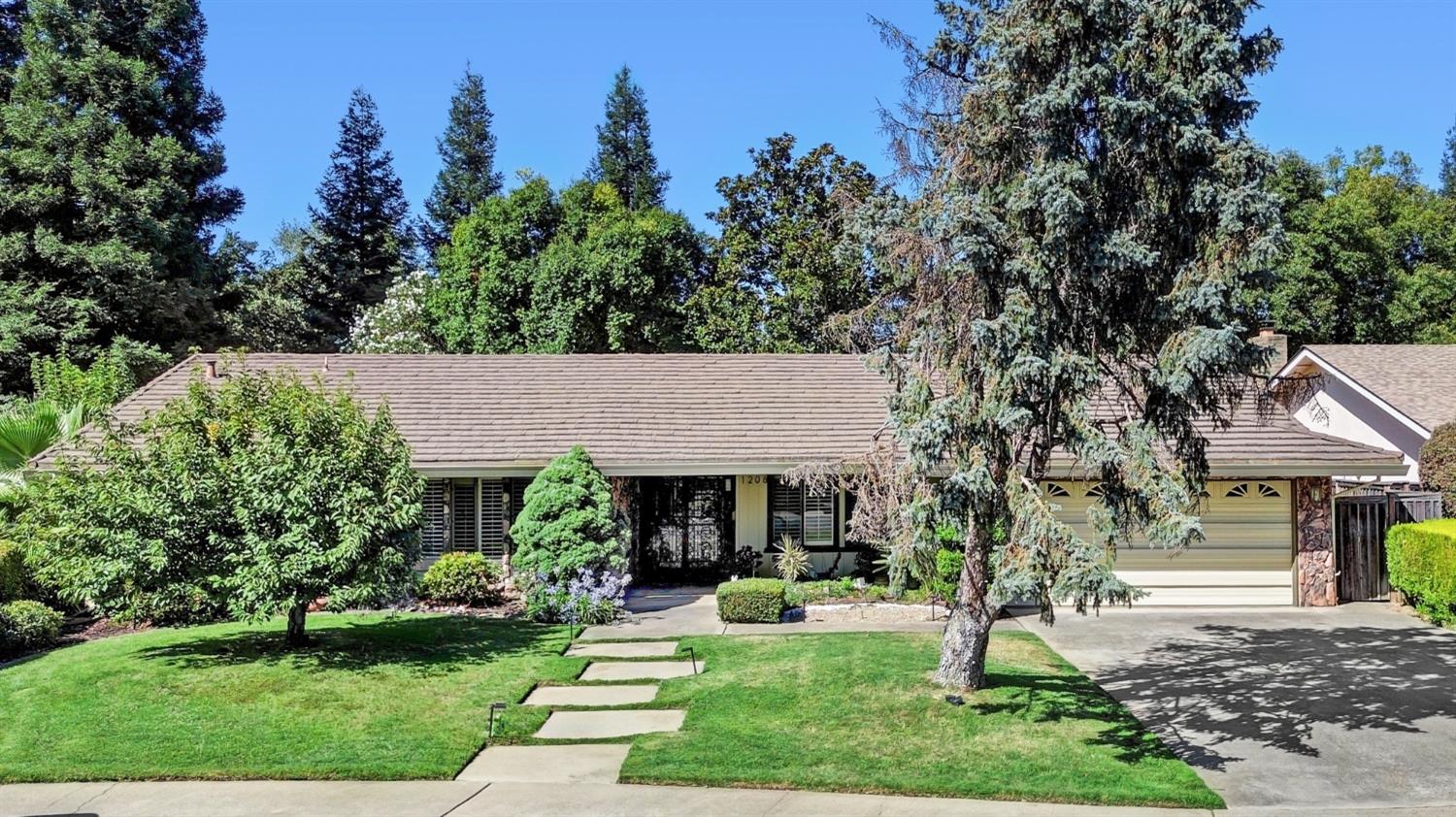 1208 Lantern Court Sacramento California United States, for Sale, residential,  , SacHomes Realty Group