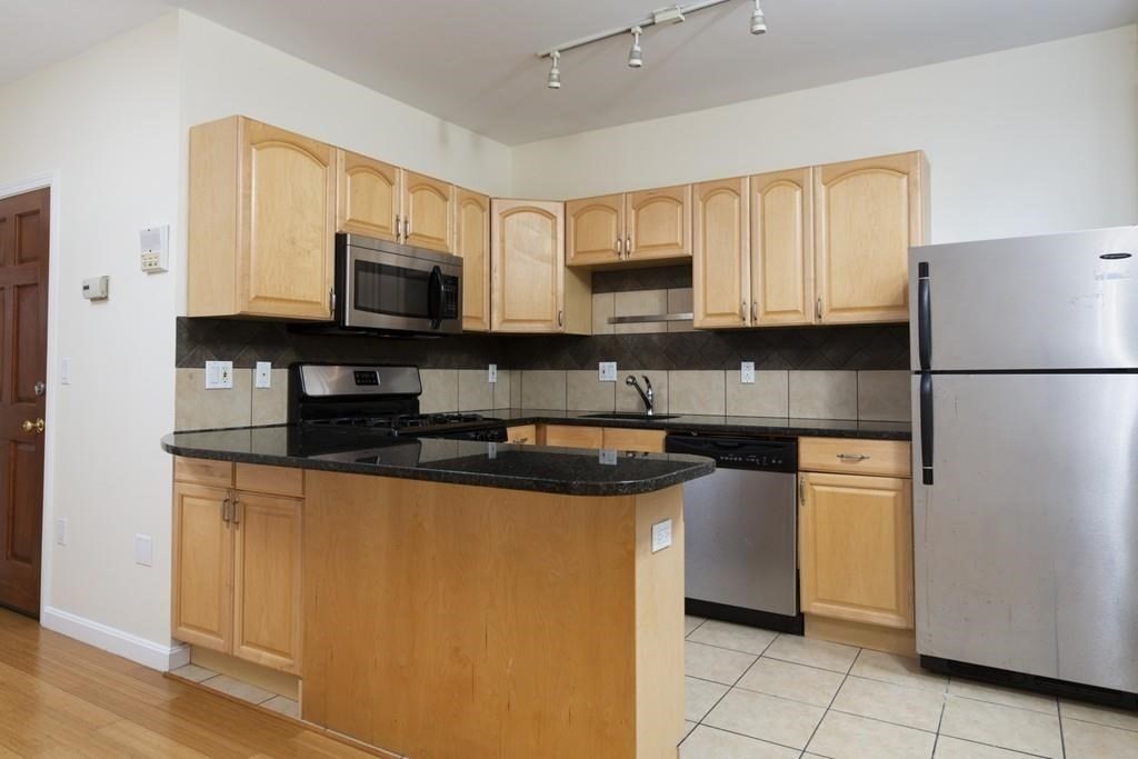 11 Bartlett Place  UNIT 2 Boston Massachusetts United States, for Rent, residential,  , The Edwards Realty Team - Barrett Sotheby's International Realty