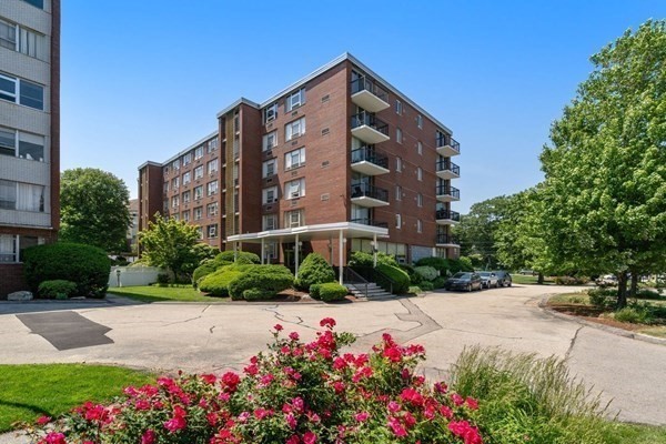 20 Hammond Pond Pkwy  UNIT 302 Newton Massachusetts United States, for Rent, residential,  ,  Touchdown Realty Inc.